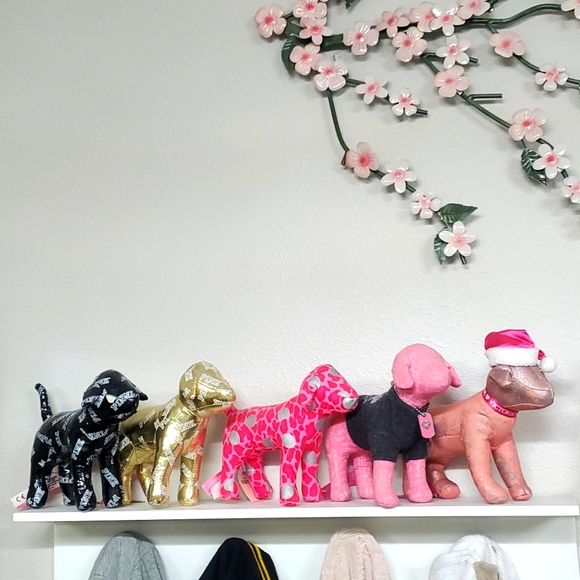 PINK Victoria's Secret Other - 5 VICTORIA SECRET PINK DOGS